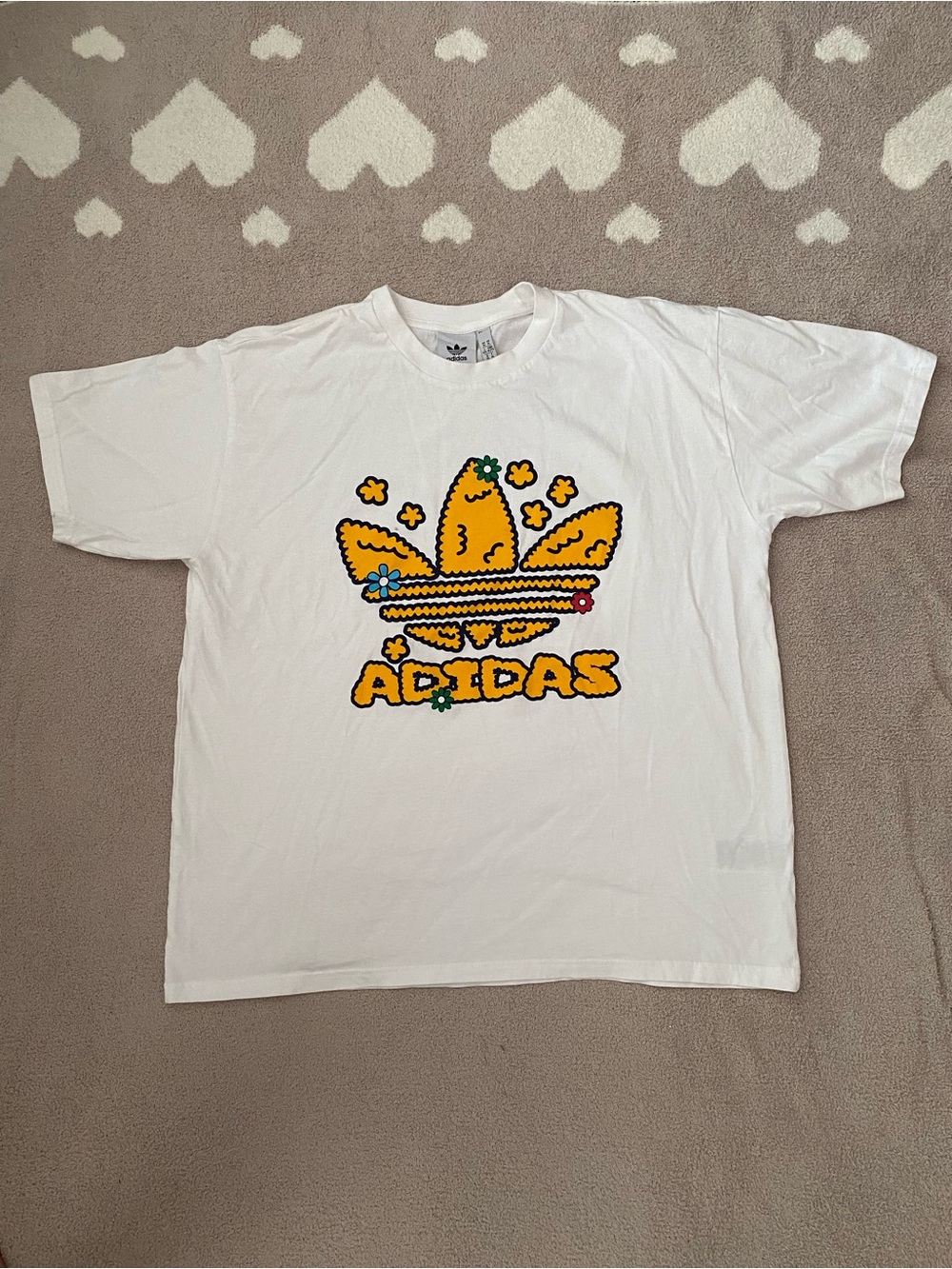 XL Adidas White and yellow flower font cotton Tshirt